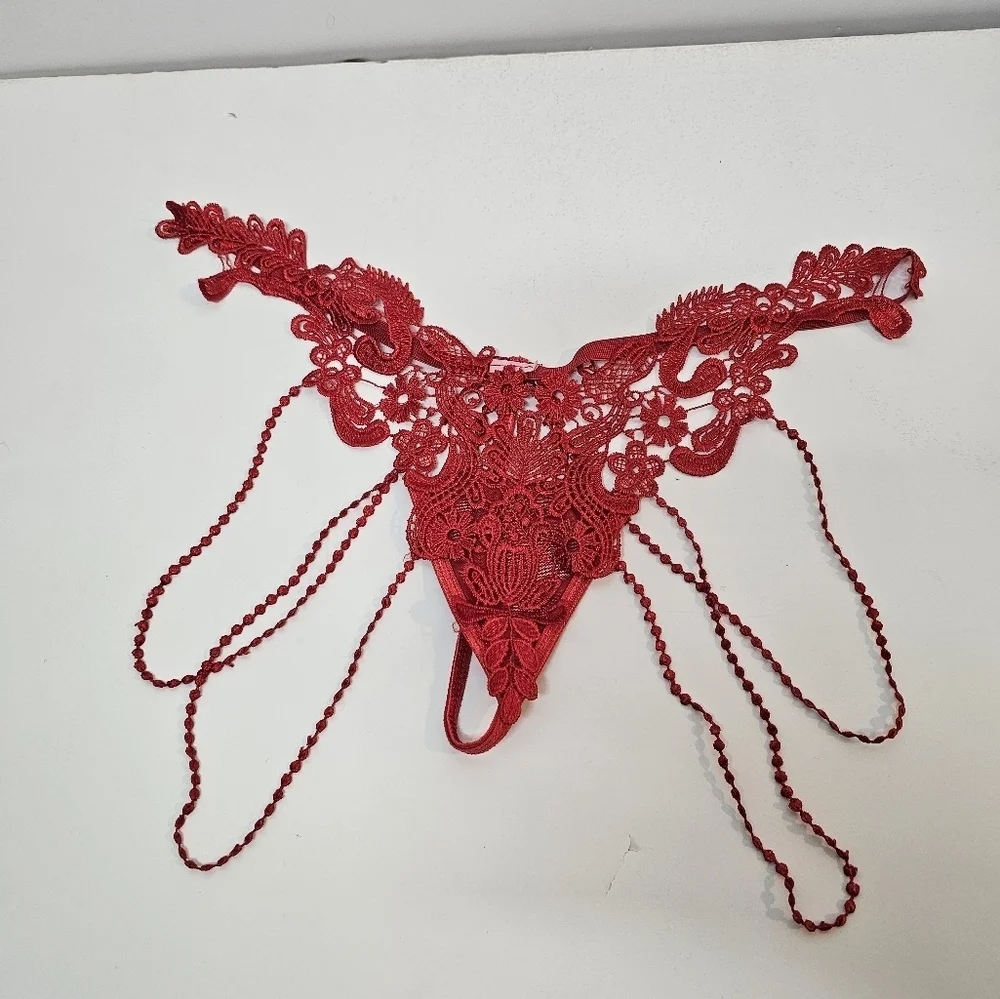 Red Lace Lingerie G String Thong Panties Size M New Without Tags